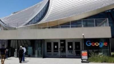 جوجل تخطط لفرض رسوم مقابل البحث المدعوم بالذكاء الاصطناعى