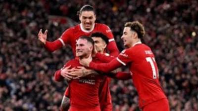 ليفربول يستعيد صدارة الدورى الإنجليزى بثلاثية ضد شيفيلد يونايتد