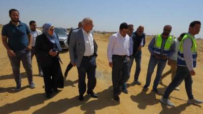 مسئولو " الإسكان " يتابعون موقف مشروعات المرافق بالمناطق المضافة بالعبور