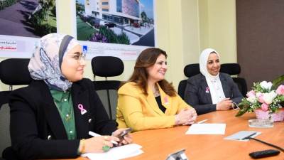 وزيرة الهجرة تتابع مستجدات مشروع مستثمر مصري بالخارج بقناة السويس متخصص في تصنيع وإعادة تأهيل الهواتف المحمولة