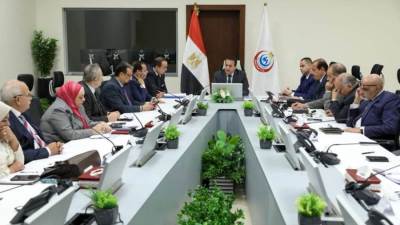 وزير الصحة يناقش خطة التأمين الطبي خلال عيد الفطر