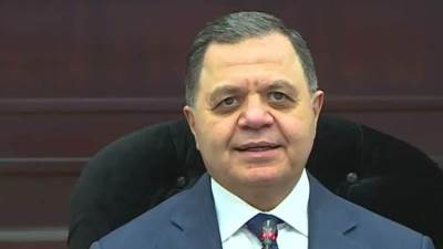 وزير الداخلية يتابع مع القيادات الأمنية إجراءات تأمين احتفالات عيد الفطر