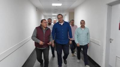 رئيس الرعاية الصحية في جولة تفقدية مسائية للاطمئنان على انتظام العمل بمستشفيات القناة