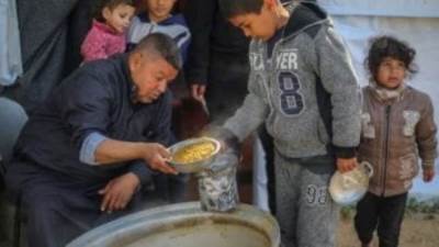 إعلام فلسطيني: قصف عدد من المنازل و 3 مدارس في المخيم الجديد بالنصيرات