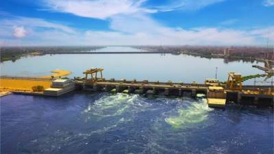 سويلم يتابع أعمال صيانة هويس قناطر إسنا الجديدة.. وتحديث أنظمة التشغيل