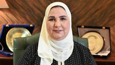 وزيرة التضامن توجه بتقديم التدخلات وحصر الخسائر لحريق مول تجاري بمحافظة أسوان