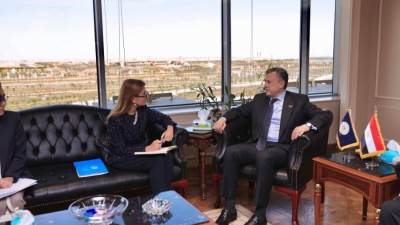 وزير السياحة ومدير المكتب الإقليمي لليونسكو بالقاهرة يبحثان سبل تعزيز التعاون المشترك