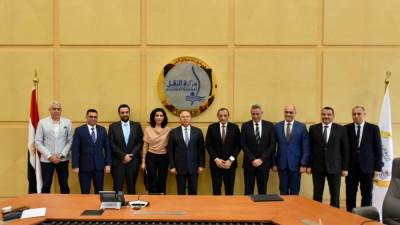 وزير النقل يشهد توقيع مذكرة بناء وتطوير وتشغيل ميناء برنيس البحرى