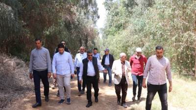 رئيس جهاز مدينة السادات يتفقد أعمال رفع كفاءة الطرق ومحطات معالجة الصرف الصحى والروافع