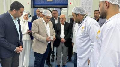 وزير التجارة والصناعة يتفقد مصنع بورسعيد ستار لإنتاج الأسماك المدخنة