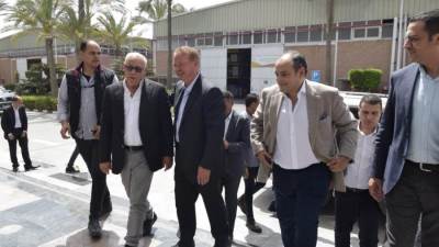 وزير التجارة يتفقد مصنع كابسي للدهانات بالمنطقة الصناعية ببورسعيد