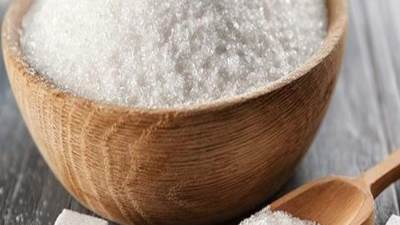 السلع التموينية تتعاقد على 200 الف طن سكر خام