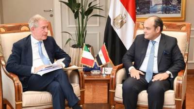 وزير التجارة والصناعة يبحث مع وزير المشروعات الإيطالي تعزيز العلاقات الاقتصادية