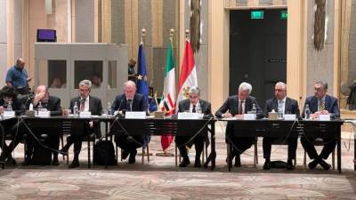 وزير الكهرباء يجتمع مع وزير الشركات وصنع في إيطاليا لبحث سبل التعاون