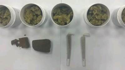 جمارك مطار الغردقة الدولي تضبط محاولة تهريب كمية من مخدرى الحشيش والماريجوانا  