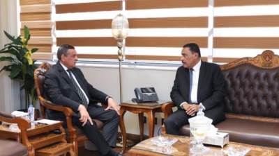 وزير التنمية المحلية يستقبل محافظ مطروح  لمتابعة موقف تنفيذ المشروعات التنموية