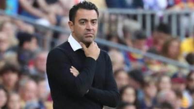 تشافى يقرر البقاء مع برشلونة حتى صيف 2025