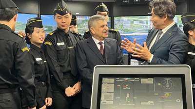 أسامة ربيع يبحث سبل تعزيز التعاون العلمي مع جامعة كوريا البحرية