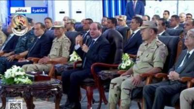 الرئيس السيسى: شكل وأداء عمل الحكومة يتغير مع إنشاء مراكز البيانات والحوسبة