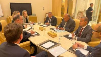 وزير الخارجية يلتقي نظيره النرويجي على هامش المنتدى الاقتصادي العالمي