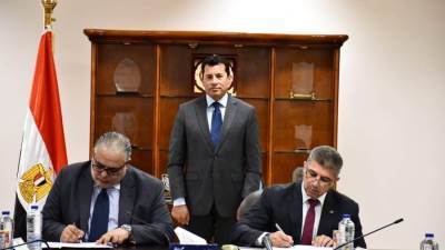 وزير الرياضة يشهد مراسم توقيع بروتوكول تعاون للرعاية الطبية للرياضيين