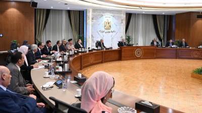 رئيس الوزراء يتابع مخرجات اللجنة العليا لضبط الأسواق وأسعار السلع