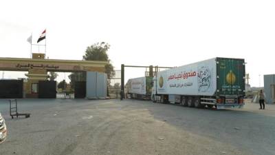 وصول القافلة الإغاثية الخامسة من صندوق تحيا مصر إلى الجانب الفلسطيني