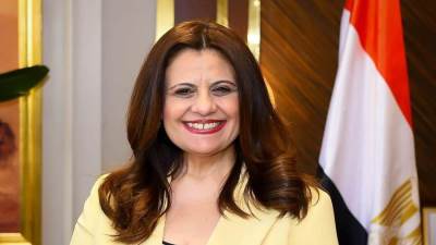 وزيرة الهجرة تعلن ضوابط الاستفادة من مهلة الشهر لدفع الوديعة للمسجلين في مبادرة السيارات