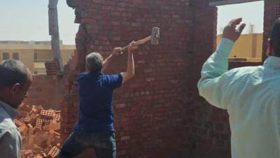 إزالة مخالفات بناء وإشغالات في حملات بمدينتي بدر والعاشر من رمضان