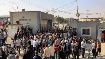 جيش الاحتلال: الجانب الإسرائيلى من معبر كرم أبو سالم مغلق بعد تعرضه لإطلاق نار