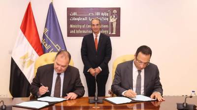 “عمرو طلعت” يشهد توقيع تعاون بين وزارة الاتصالات وشركة "إكسيد" لتطوير تطبيق أتمتة ضمان الجودة فى مراكز الاتصالات