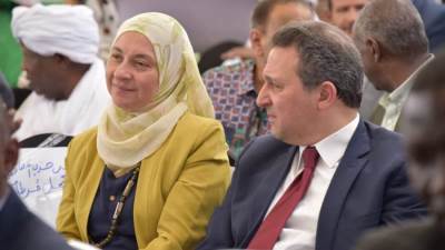 قوى سودانية توقع بالقاهرة وثيقة تتضمن رؤية لإدارة الفترة التأسيسية الانتقالية