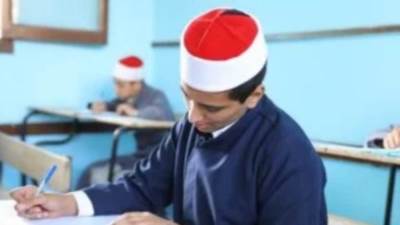 طلاب النقل الثانوى الأزهرى يختتمون اليوم امتحاناتهم بالأدب والنصوص