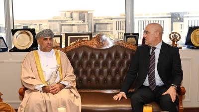 وزير الإسكان يلتقى نظيره العماني لبحث سبل تعزيز التعاون المشترك بين البلدين في مجال التنمية العمرانية