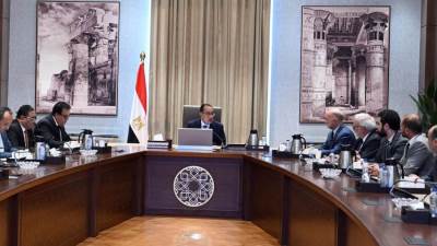 رئيس الوزراء يتابع جهود إقامة مركز جوستاف روسي لعلاج الأورام فى مصر