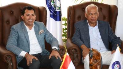 وزير الرياضة يلتقي مجلس إدارة نادي سموحة الرياضي