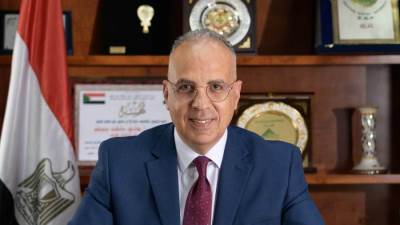 سويلم يتابع أعمال تطهير المصارف الزراعية إستعداداً لفترة أقصى الإحتياجات