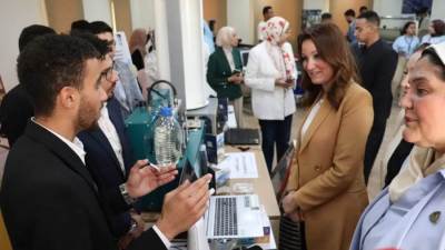 نائب محافظ الجيزة تشارك بالحضور في فعاليات هاكثون التكنولوجيا الاول لدعم الطلاب