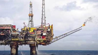 قطر للطاقة تستحوذ على حصة %40 من منطقتين استكشافيتين أمام السواحل المصرية