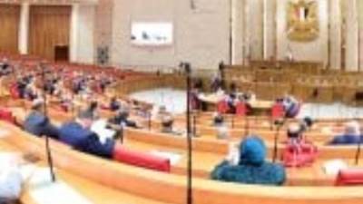 التعليم: 7.7 مليار جنيه للتابلت بالعام الدراسى الجديد.. وسيتم إهدائه للطالب