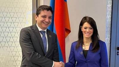 التعاون الدولي تبحث مع وزير المالية الأرميني ترتيبات الدورة السادسة من اللجنة المشتركة بين البلدين