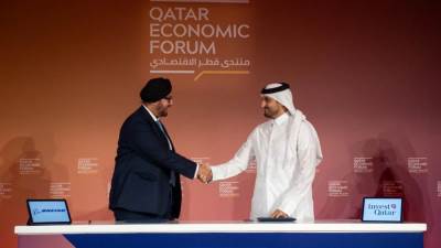 بوينج ووكالة ترويج الاستثمار في قطر توقِّعان مذكرة تفاهم لدفع عجلة النمو في قطاع الطيران