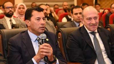 وزير الشباب يشهد فعاليات الدورة التدريبية في مجال مكافحة الفساد لأعضاء نموذج محاكاة مجلس الشيوخ