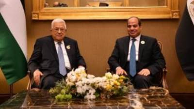 الرئيس السيسي يؤكد لـ"أبو مازن" دعم مصر للقيادة الفلسطينية فى مواجهة الضغوط