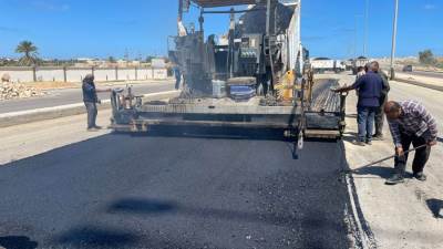 استكمال رصف محور كليوباترا الرابط بين برج العرب الجديدة والساحل الشمالي