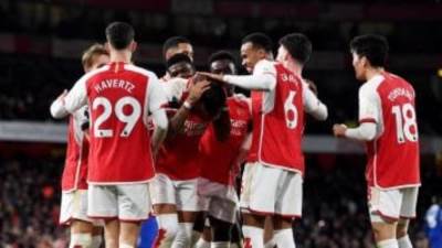 تشكيل أرسنال ضد إيفرتون فى مباراة حلم التتويج.. غياب ساكا وعودة مارتينيلى