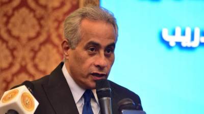 وزير العمل يُشارك فعاليات تسليم كارنيهات مزاولة مهنة لمُتدربين في مجال النظافة وإدارة المُخلفات