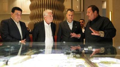 وزير السياحة ومحافظ جنوب سيناء يقومان بجولة تفقدية لأحد المنتجعات السياحية الكبرى بشرم الشيخ