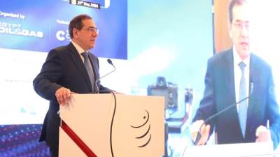 "الملا" يفتتح اجتماع المائدة المستديرة تحت عنوان "التحول الرقمي: الاسراع برفع الكفاءة في عمليات البترول والغاز"