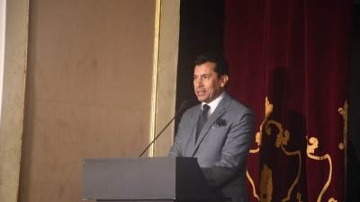 وزير الرياضة يشهد توقيع بروتوكول استضافة مصر لبطولات سوبر جلوب وبطولة العالم  للقارات لكرة اليد